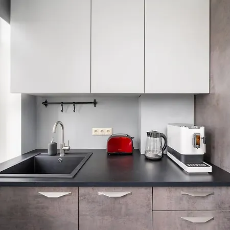 Great Views - 600 Mbps Wifi - Floor - By Innorental 公寓 里加