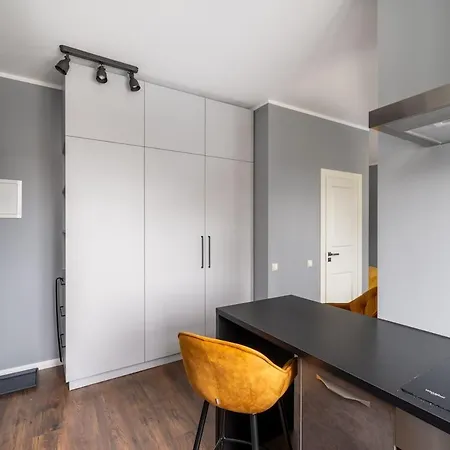 Great Views - 600 Mbps Wifi - Floor - By Innorental 아파트