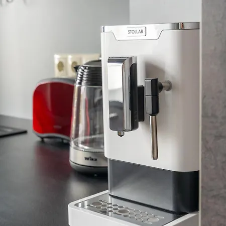 Great Views - 600 Mbps Wifi - Floor - By Innorental *