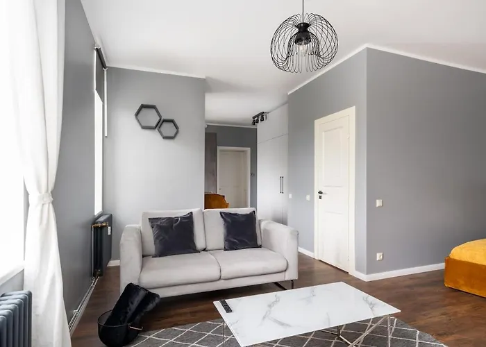 Great Views - 600 Mbps Wifi - Floor - By Innorental Riga